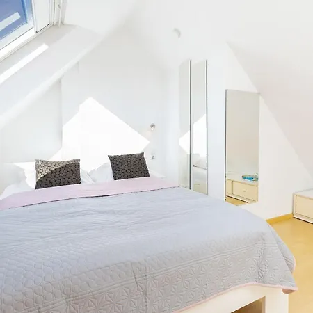 Mistral Apartment *